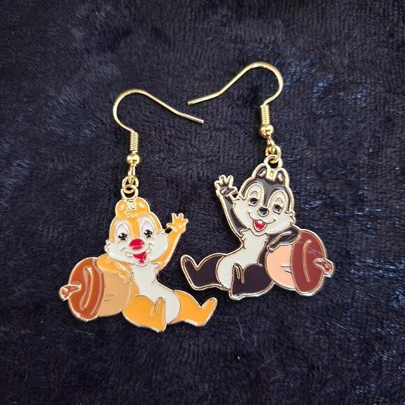 Chip and Dale chipmunk earrings Disney Charms - Picture 1 of 2